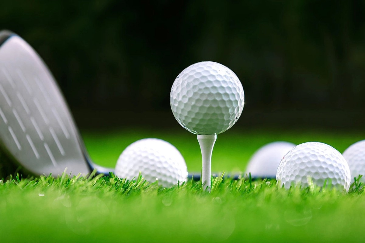 Treat mom to some fun this Mother’s Day with this golf and food bundle for only $50