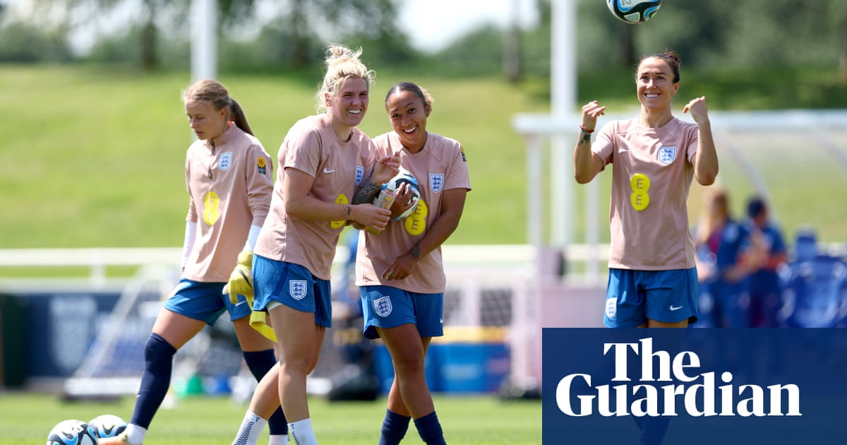 Sarina Wiegman ‘getting closer’ to World Cup line-up as Bright faces fitness race