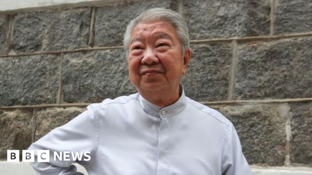 Renowned food critic Chua Lam dies at 83